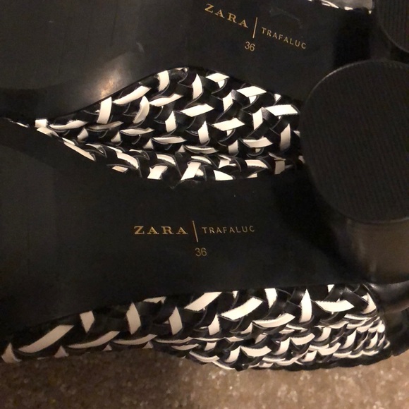 ZARA BLACK & WHITE BOOTIES - Picture 5 of 5